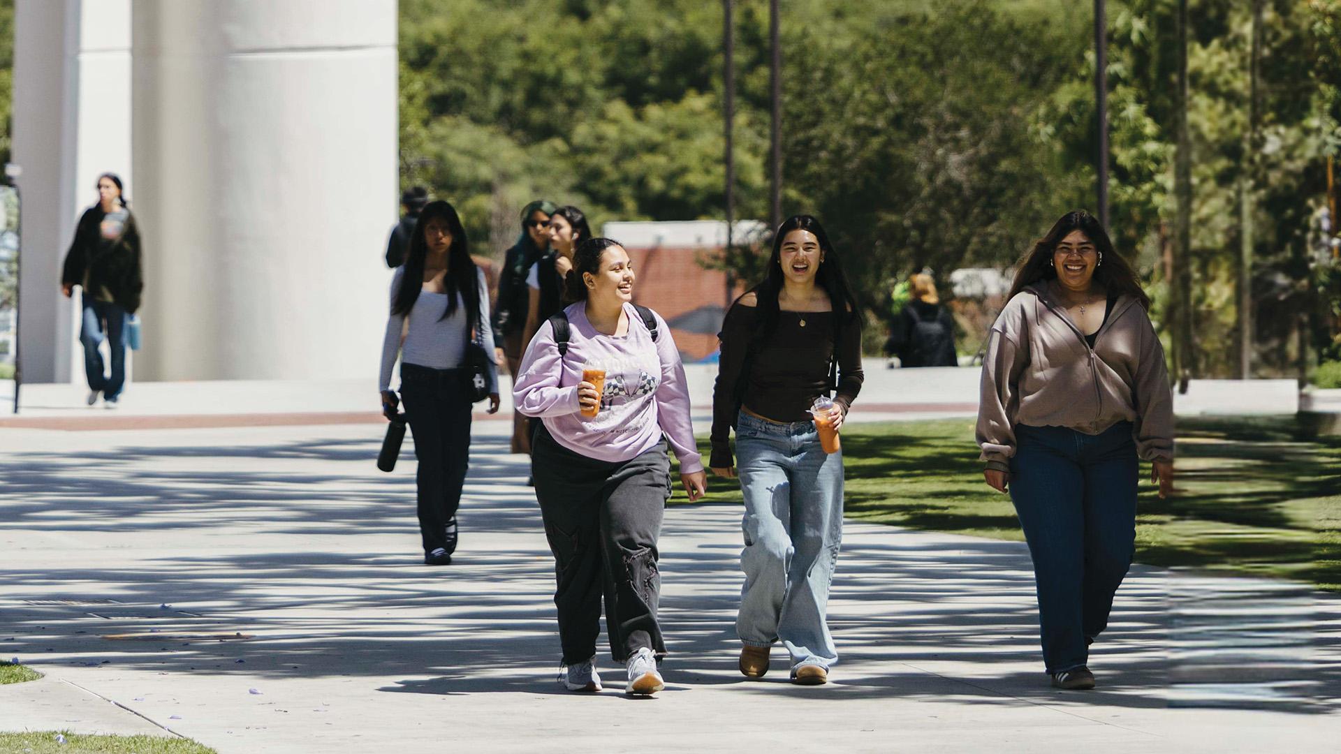 Students walking on the CSULB campus