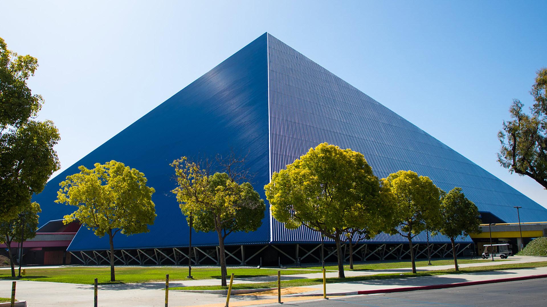 BeachScholarship Banner