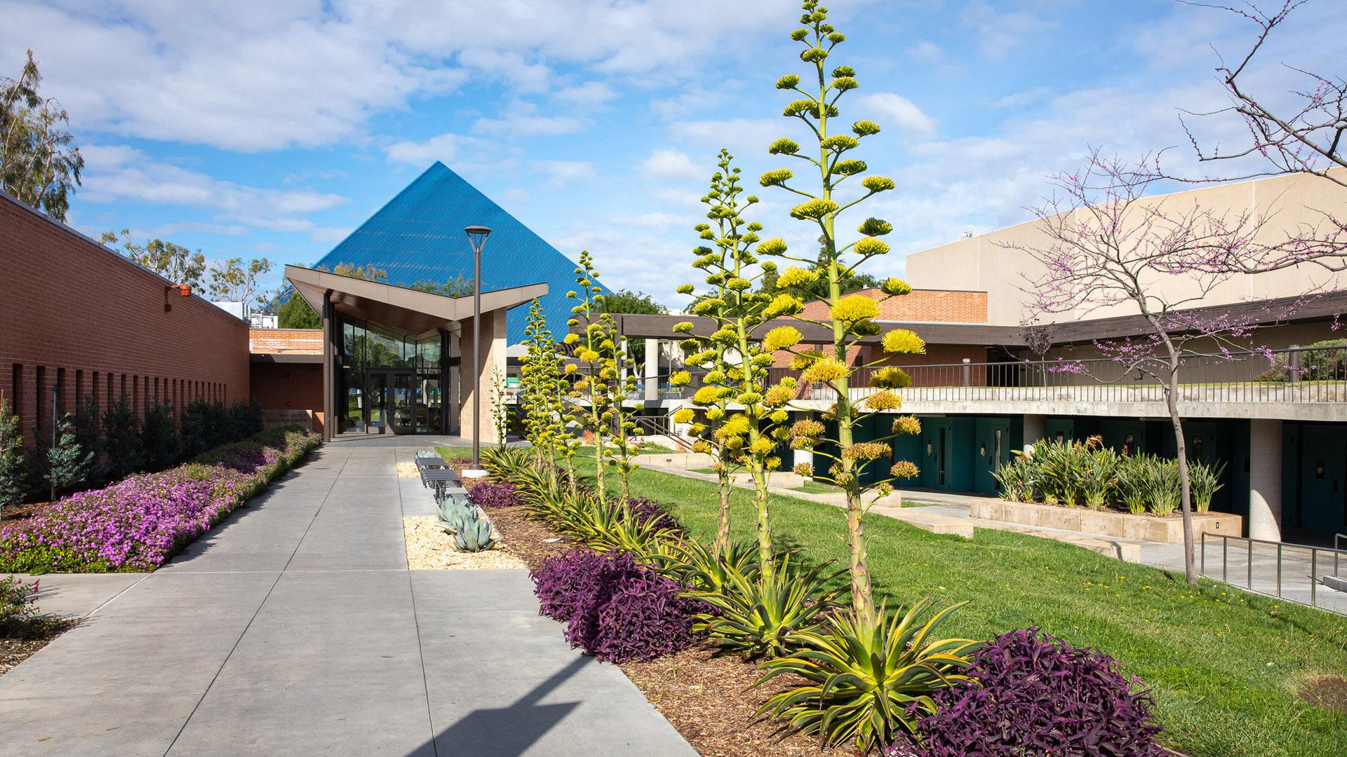 Bob Cole Conservatory and Pyramid in the background
