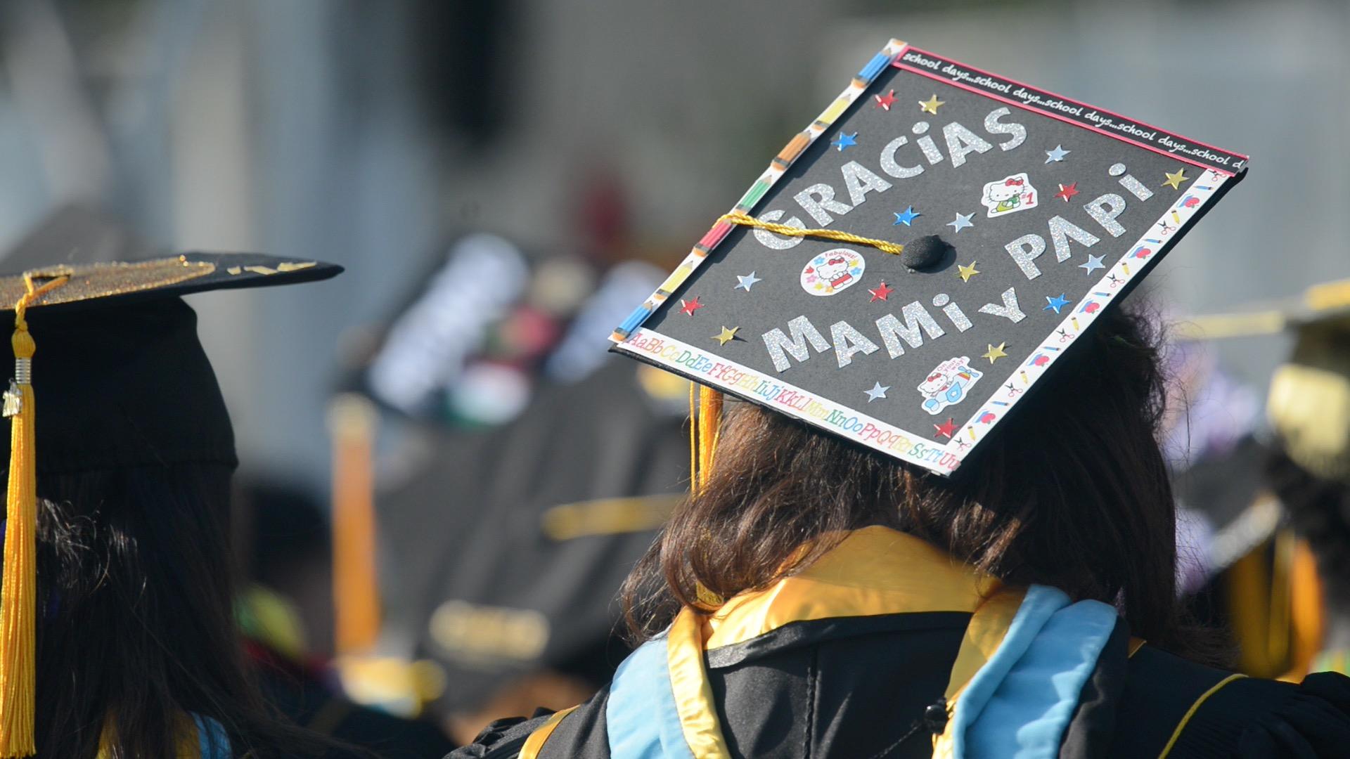 Image: commencement_2016_slider_1.jpg