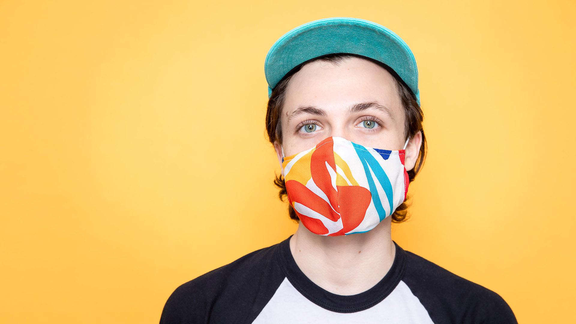 student wearing face mask