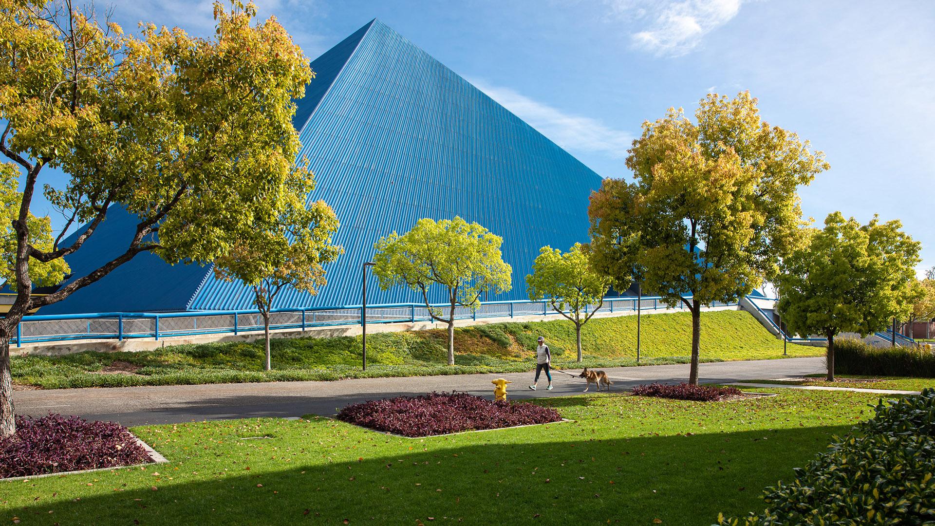pyramid photo