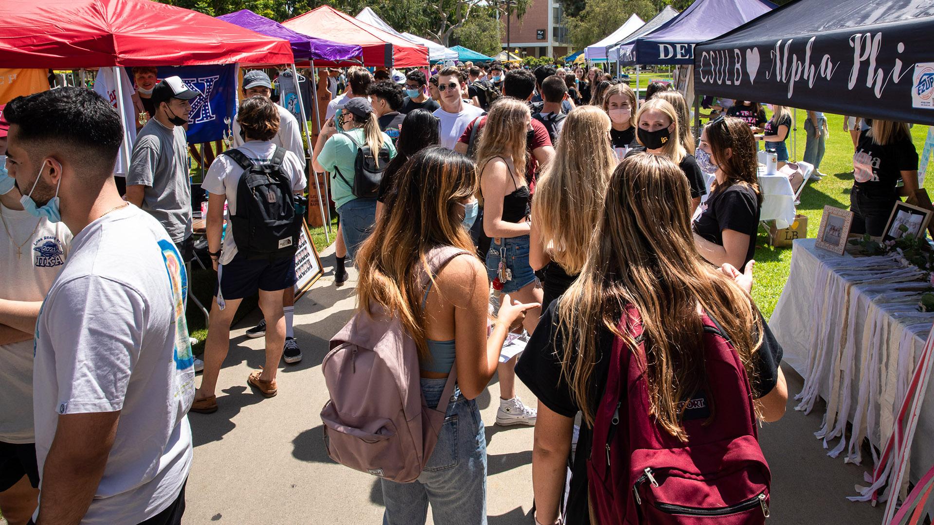 Students at week of welcome