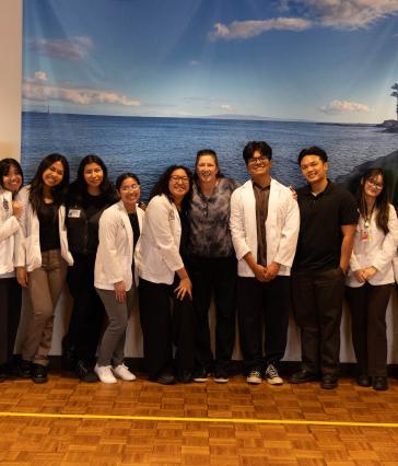Dr. Jill Ross and nursing students