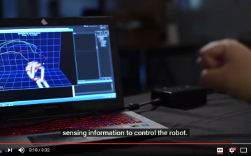 Computer simulation following movements of hand