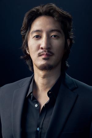 Dr. Alexander Hahn Headshot
