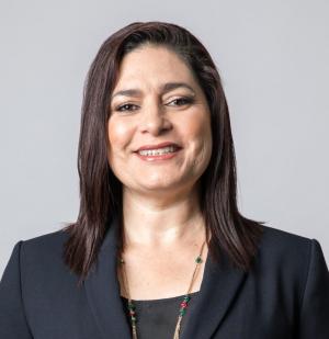 Sonia Santos Headshot