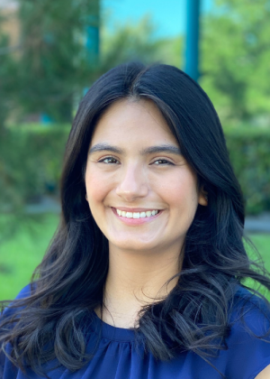 Briana De La Rocha Headshot