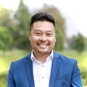 Dennis Hum '06 Dennis Hum '06