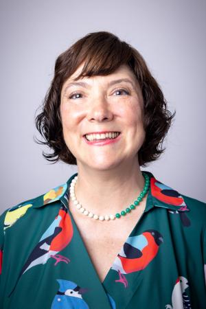 Headshot of librarian Alexis Pavenick