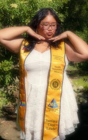 Vanessa grad photo