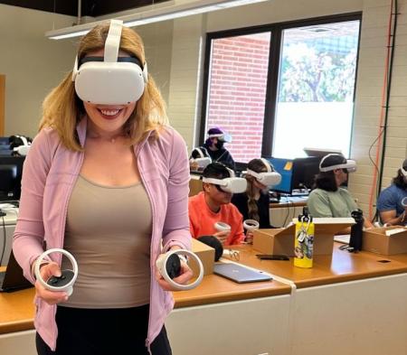 STudents try Oculus Headset