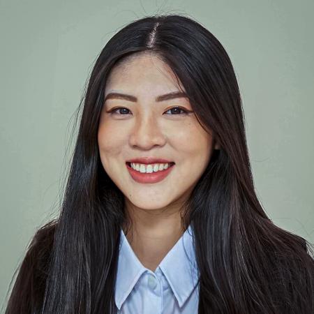 Headshot of Thi Vuong