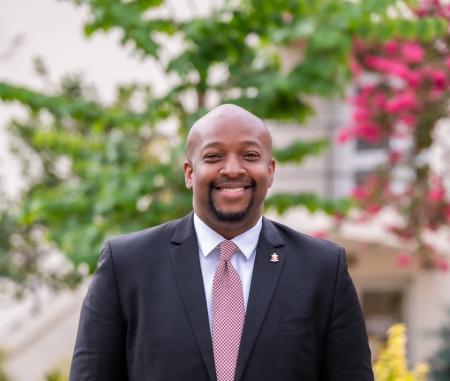 Photo of Dr. Darnell Lewis