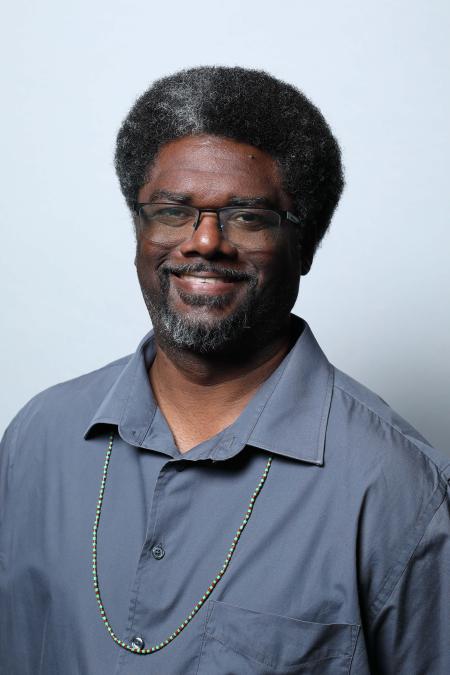 Picture of Dr. Claybrook in grey shirt
