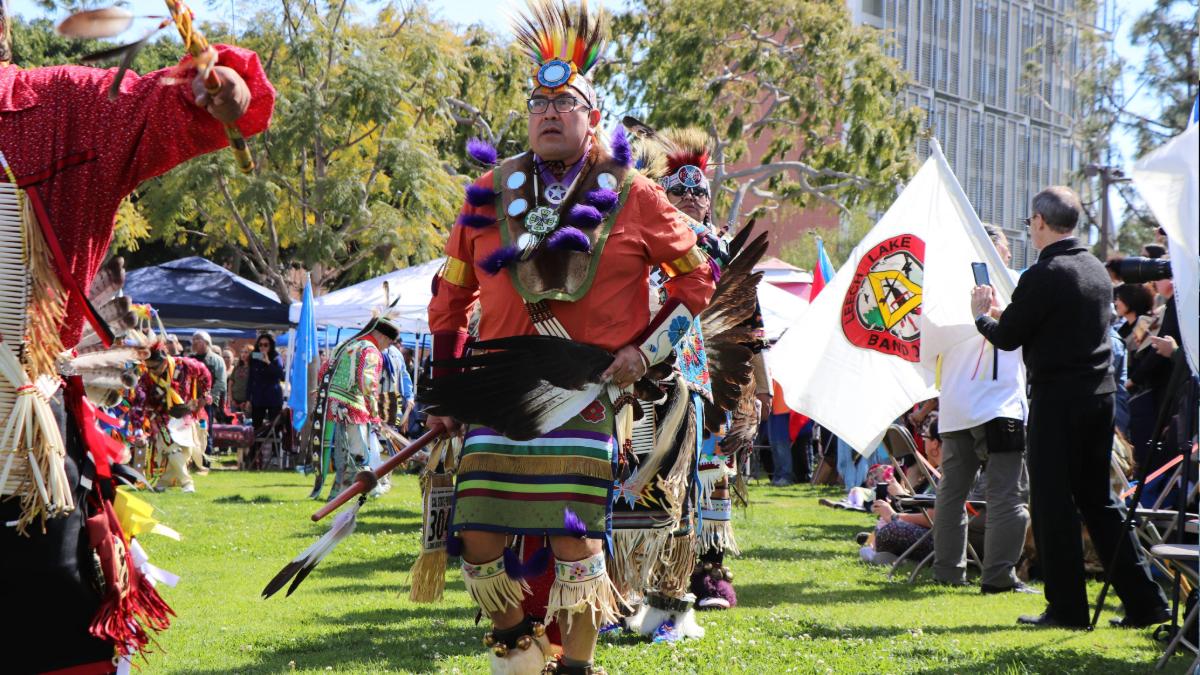 Les Peters at the CSULB Pow Wow Les Peters at the CSULB Pow Wow