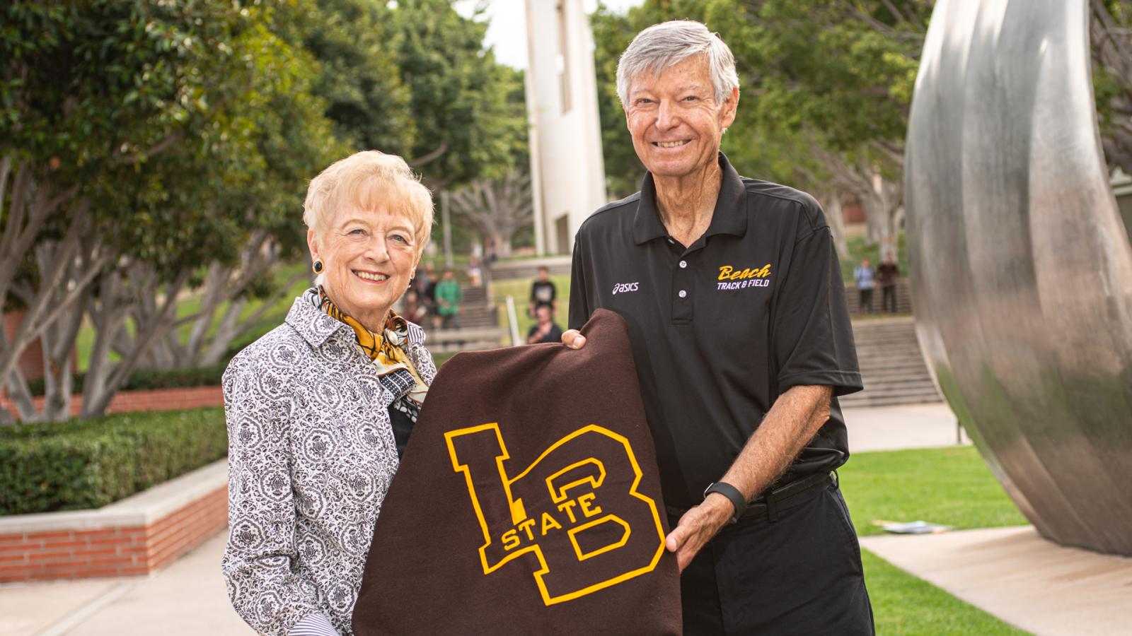 Jan and Dale Fairbanks on campus in 2015 Jan and Dale Fairbanks on campus in 2015