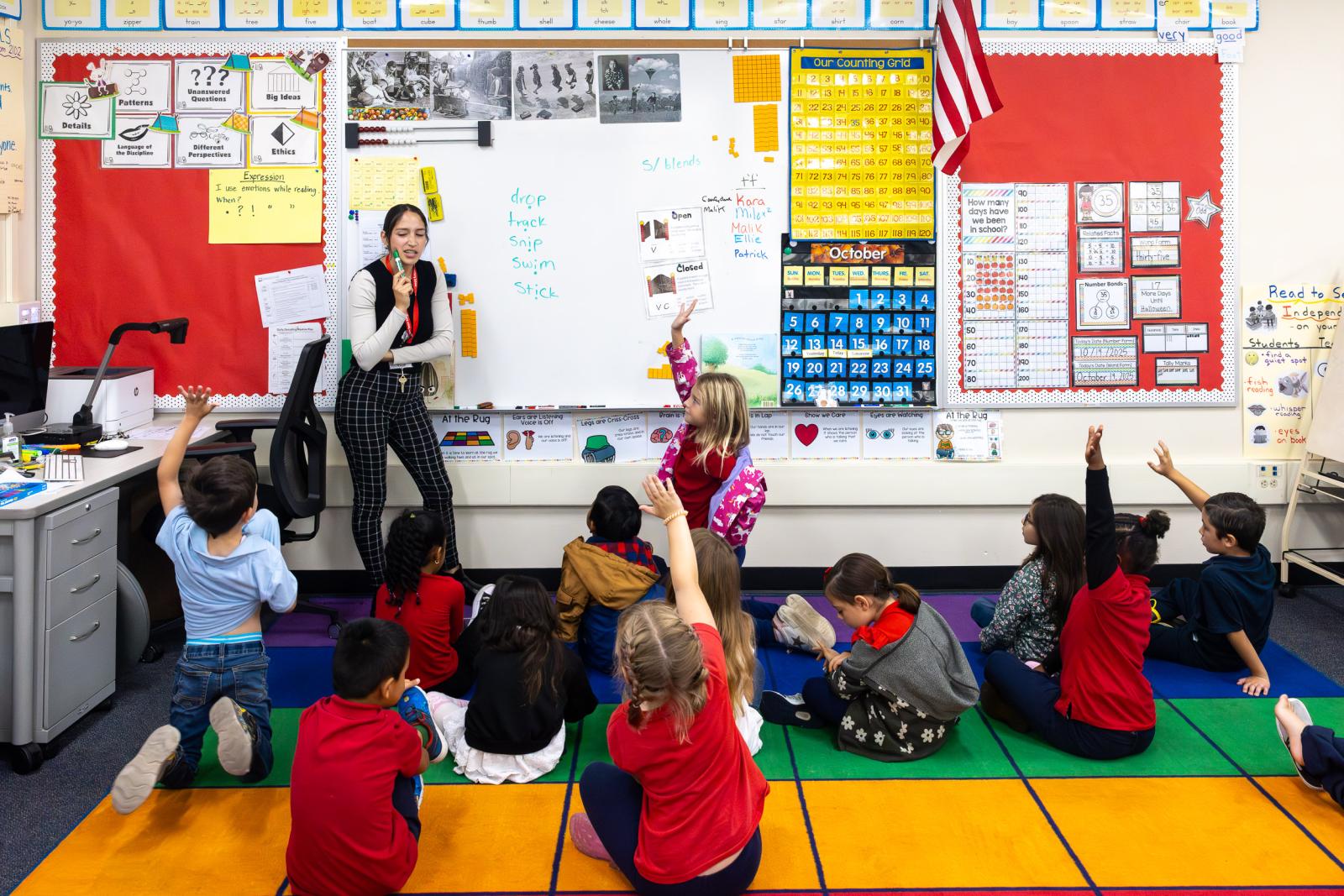 Marlee Aguirre helps instruct students at Mark Twain Elementary
