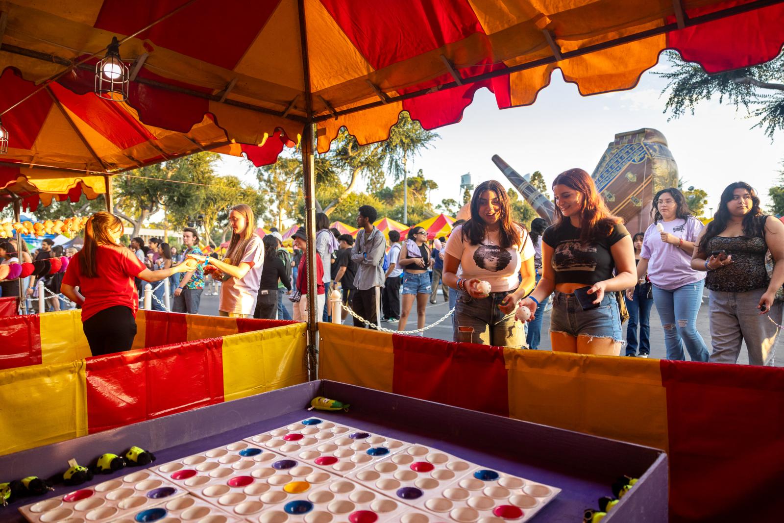 Students playing a game at Smorgasport