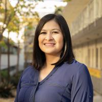 Amanda De Loera-Morales Headshot