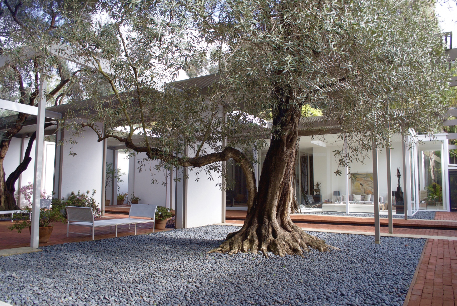 The Killingsworth Residence, by architect/owner Edward A. Killingsworth (1961). Photo by Enrique Pardo. Courtesy of Laura C. Killingsworth.